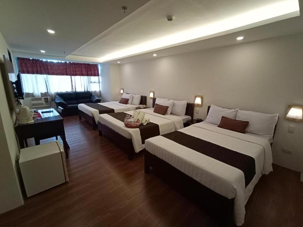 Hotel Asuncion Laoag Exterior foto