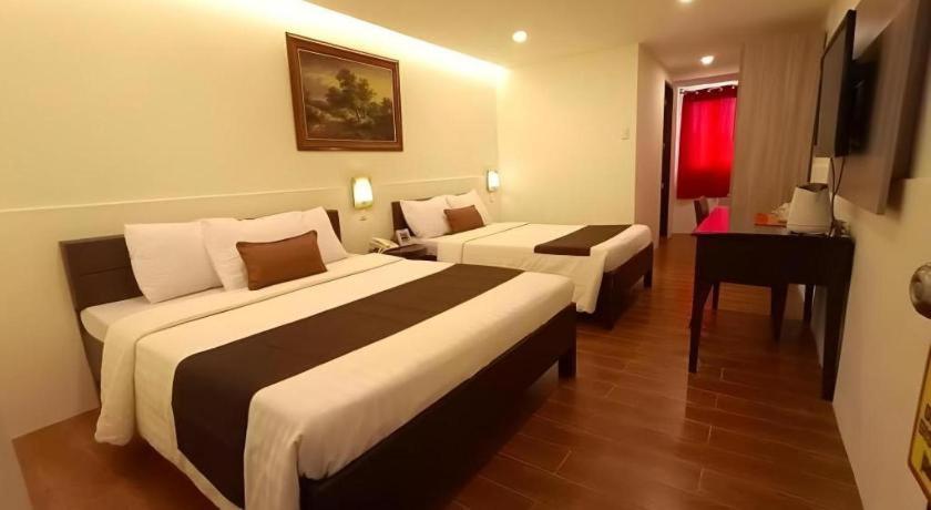 Hotel Asuncion Laoag Exterior foto